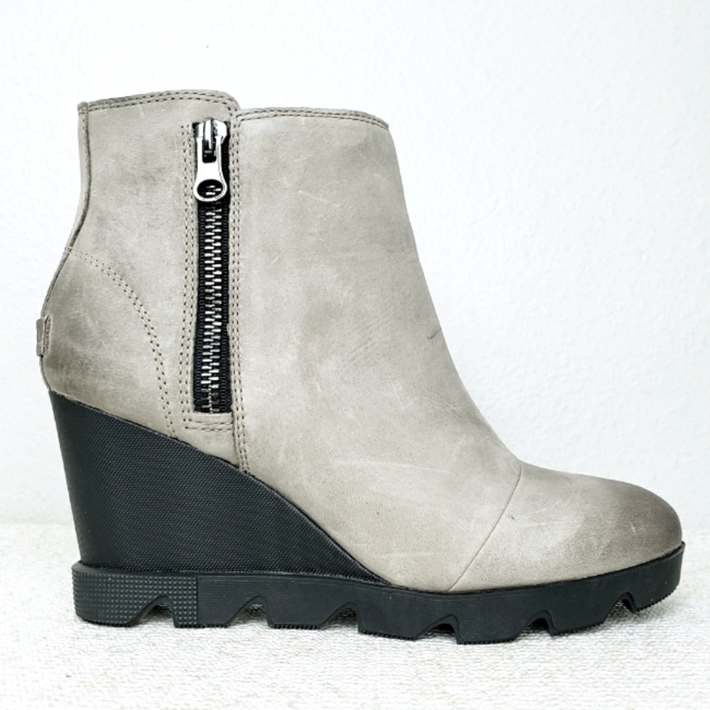 Sorel Gray and Black Ankle Wedge Boots